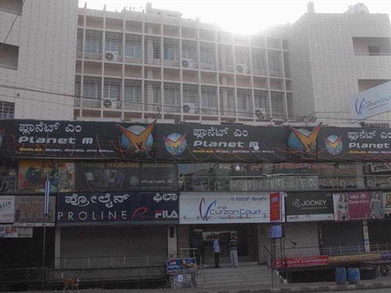 The Curzon Court Hotel Bangalore Exterior photo